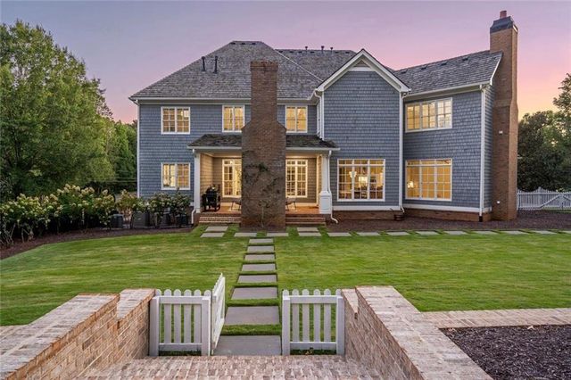 900 Crabapple Hill, Alpharetta, GA 30004