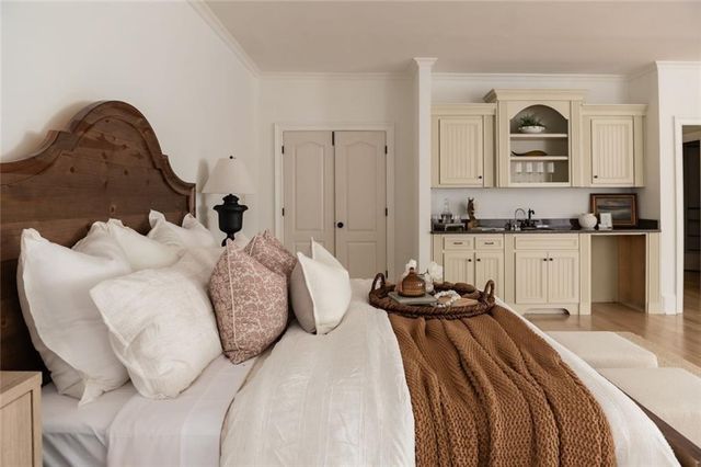 900 Crabapple Hill, Alpharetta, GA 30004