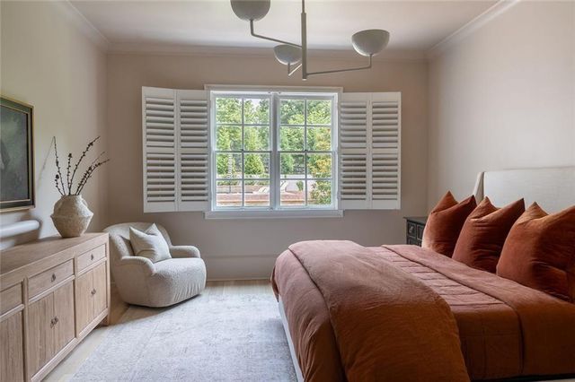 900 Crabapple Hill, Alpharetta, GA 30004