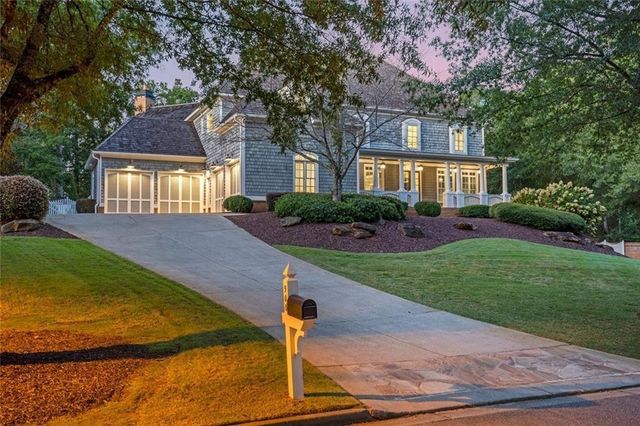 900 Crabapple Hill, Alpharetta, GA 30004