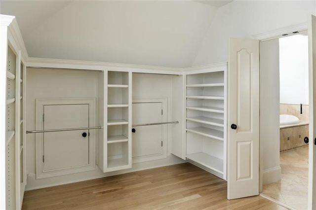 900 Crabapple Hill, Alpharetta, GA 30004