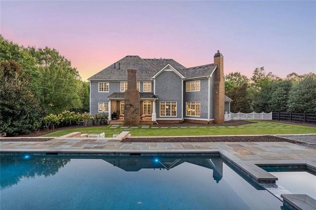 900 Crabapple Hill, Alpharetta, GA 30004