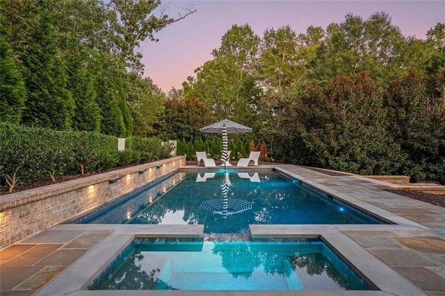 900 Crabapple Hill, Alpharetta, GA 30004