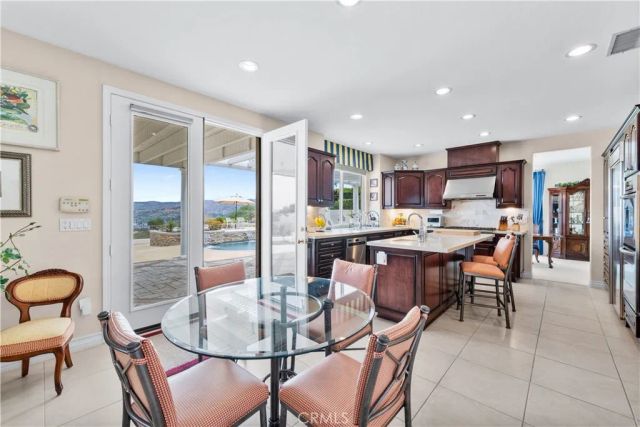 7801 E Bridgewood Drive East, Anaheim Hills, CA 92808