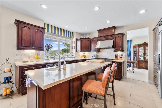 7801 E Bridgewood Drive East, Anaheim Hills, CA 92808