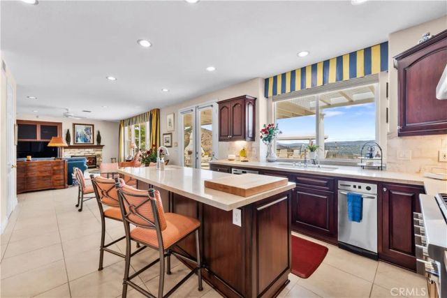 7801 E Bridgewood Drive East, Anaheim Hills, CA 92808