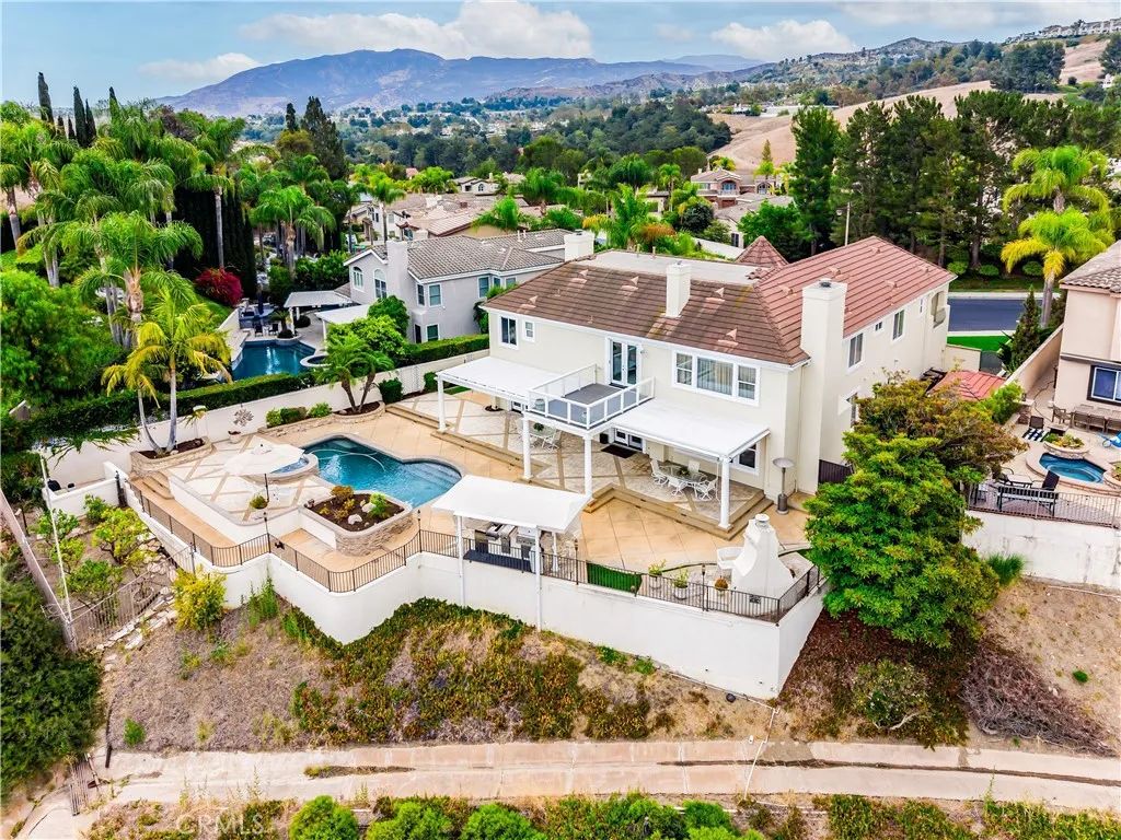 7801 E Bridgewood Drive East, Anaheim Hills, CA 92808
