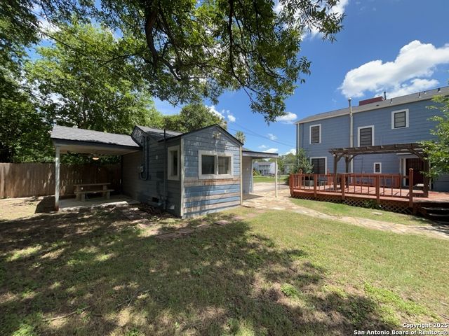 2239 W Mistletoe Ave, San Antonio, TX 78201