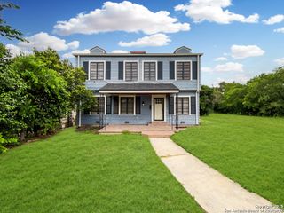 2239 W Mistletoe Ave, San Antonio, TX 78201