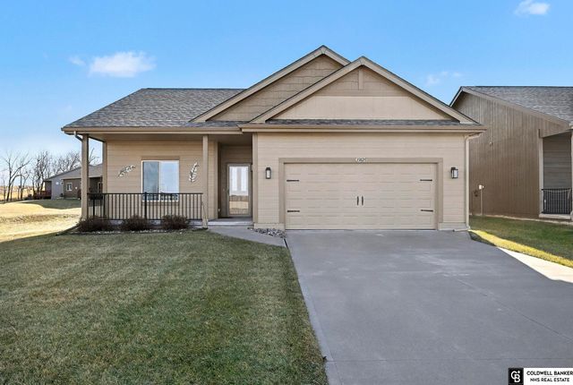 13825 Potter Parkway, Omaha, NE 68142