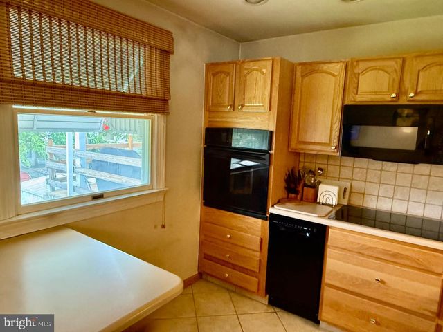 10800 PERRIN RD, Philadelphia, PA 19154