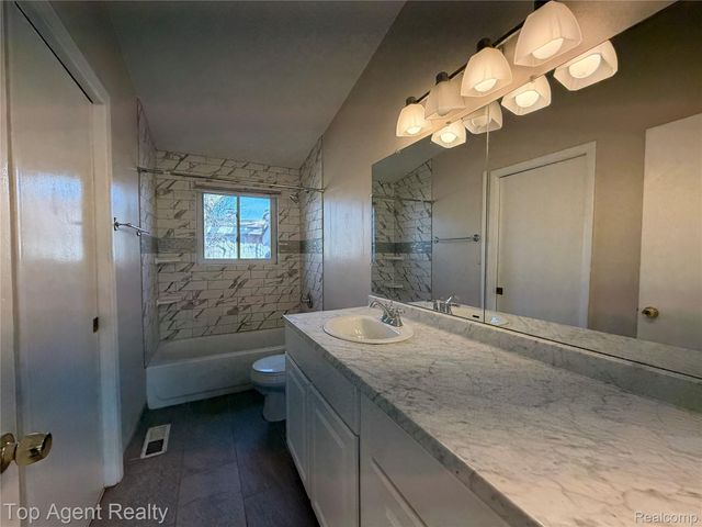 29609 Everett Street, Southfield, MI 48076