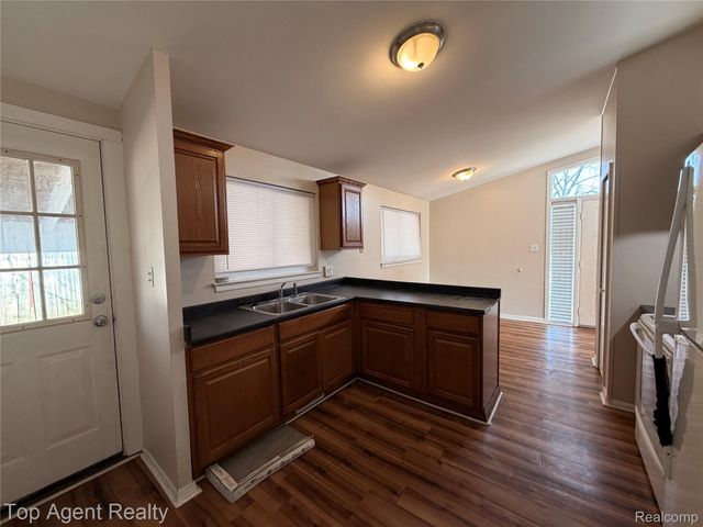 29609 Everett Street, Southfield, MI 48076