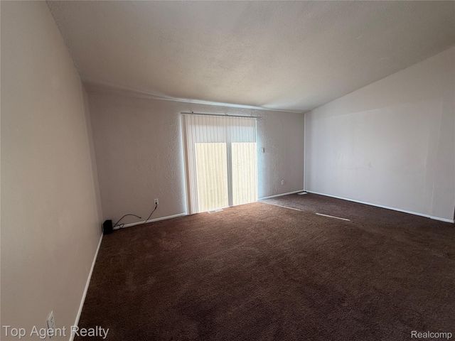 29609 Everett Street, Southfield, MI 48076