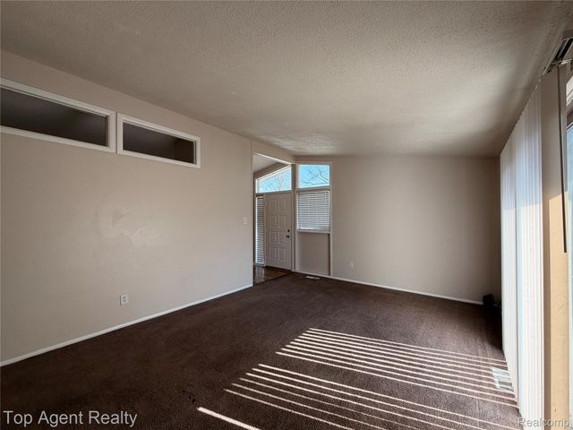 29609 Everett Street, Southfield, MI 48076