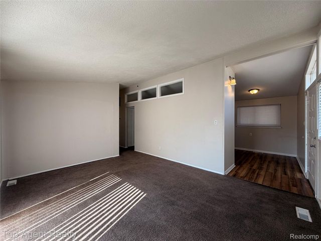 29609 Everett Street, Southfield, MI 48076