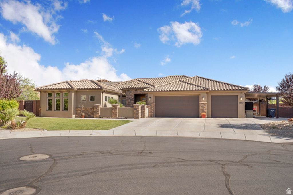 Image 1 of property listing at 2982 E CARMINE DR, St. George, UT 84790