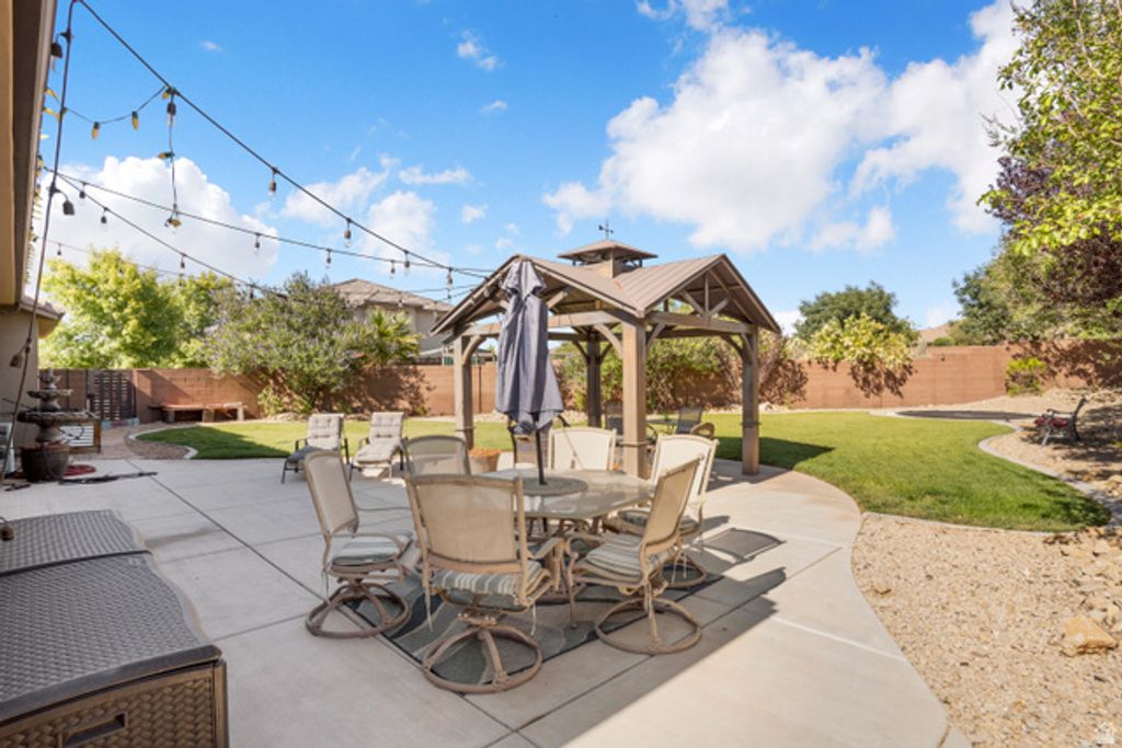 Image 44 of property listing at 2982 E CARMINE DR, St. George, UT 84790
