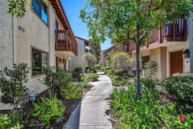 21555 Burbank Boulevard 47, Woodland Hills, CA 91367