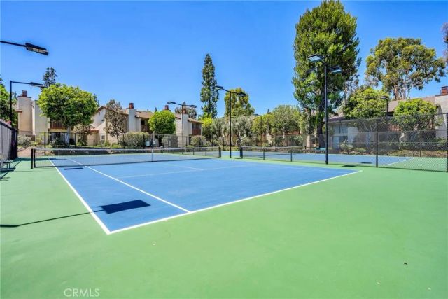 21555 Burbank Boulevard 47, Woodland Hills, CA 91367
