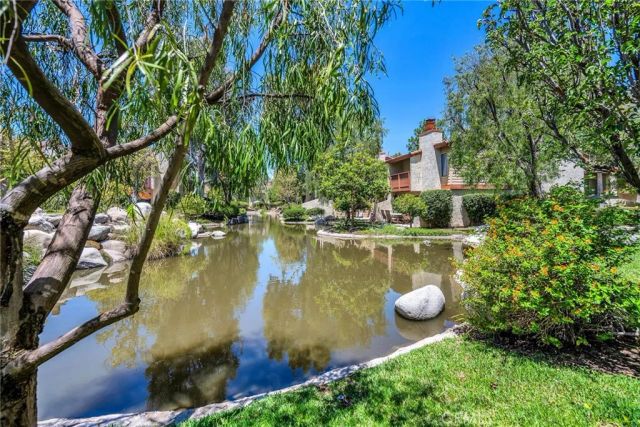 21555 Burbank Boulevard 47, Woodland Hills, CA 91367
