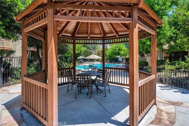 21555 Burbank Boulevard 47, Woodland Hills, CA 91367