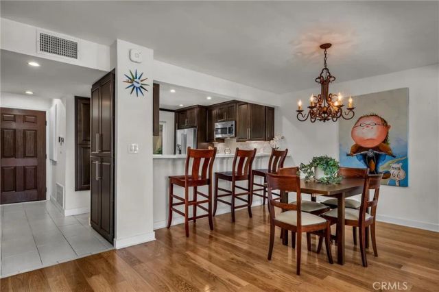 21555 Burbank Boulevard 47, Woodland Hills, CA 91367