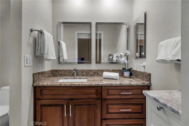 21555 Burbank Boulevard 47, Woodland Hills, CA 91367