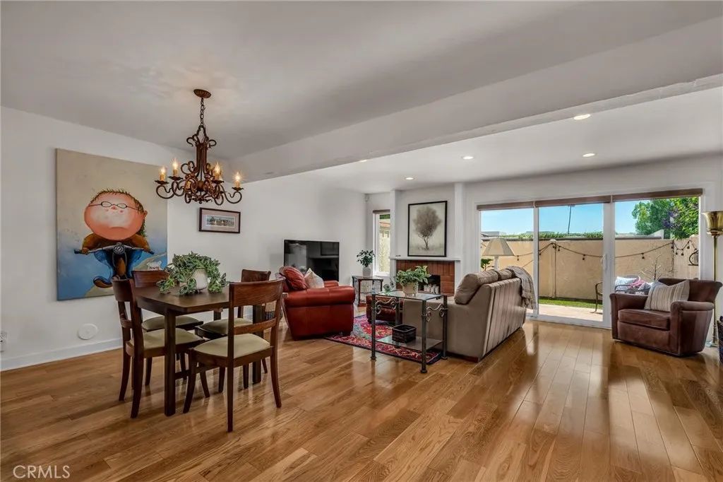 21555 Burbank Boulevard 47, Woodland Hills, CA 91367