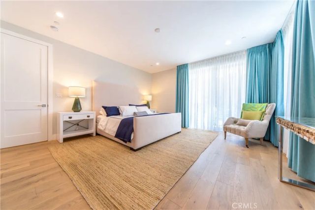 651 10th, Hermosa Beach, CA 90254
