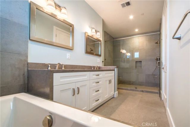 651 10th, Hermosa Beach, CA 90254