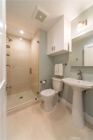 651 10th, Hermosa Beach, CA 90254