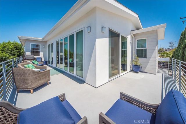 651 10th, Hermosa Beach, CA 90254
