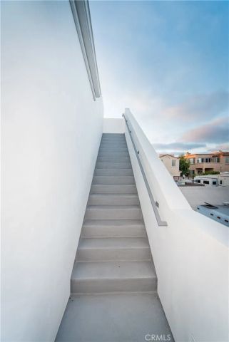 651 10th, Hermosa Beach, CA 90254