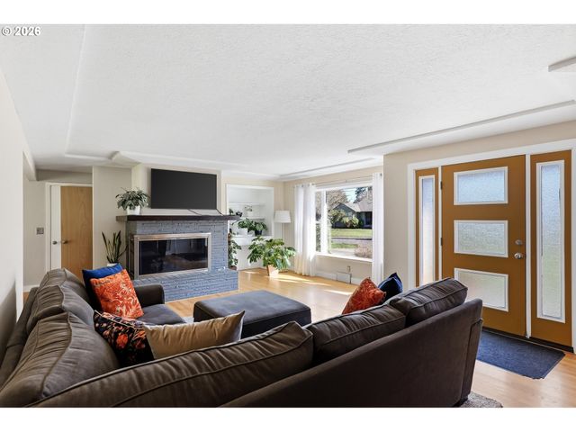 2115 Ne 136TH Ave, Portland, OR 97230