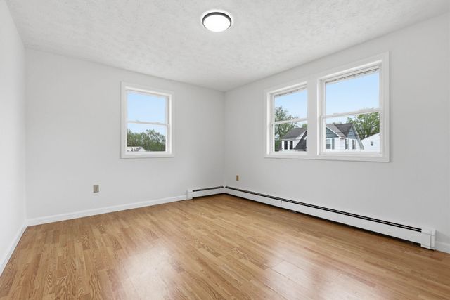 60 Rosedale Avenue, Manchester, NH 03103