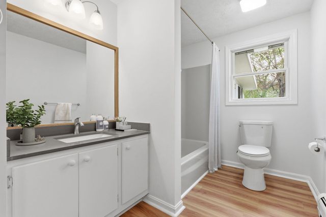 60 Rosedale Avenue, Manchester, NH 03103