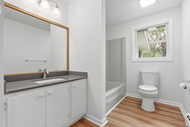 60 Rosedale Avenue, Manchester, NH 03103
