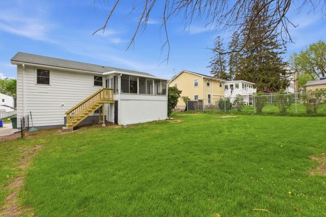 60 Rosedale Avenue, Manchester, NH 03103