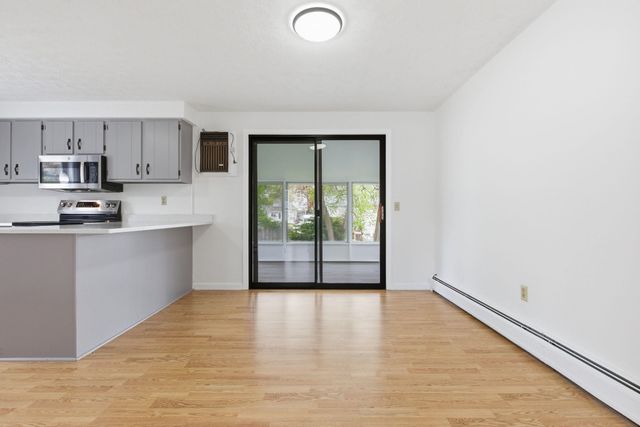 60 Rosedale Avenue, Manchester, NH 03103