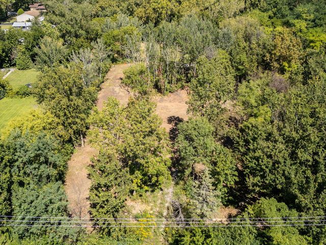 8400 W 87th Street, Hickory Hills, IL 60457