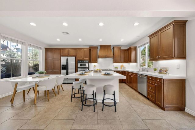 1717 Tara, San Marcos, CA 92078