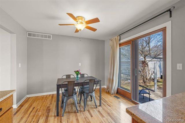 23424 Larkshire Street, Farmington Hills, MI 48336