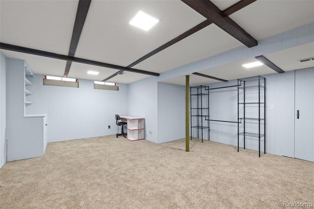 23424 Larkshire Street, Farmington Hills, MI 48336