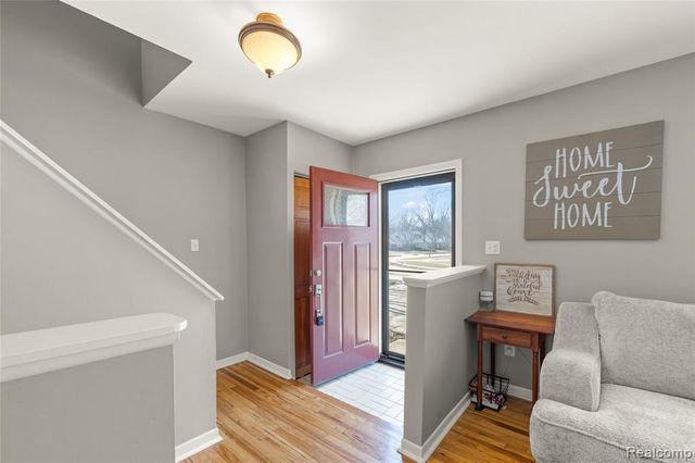 23424 Larkshire Street, Farmington Hills, MI 48336