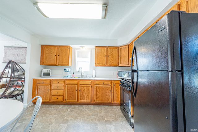 1524 W 9th Street, Marion, IN 46953