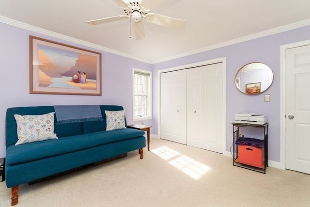 22 N Stone Mill Dr 1111, Dedham, MA 02026