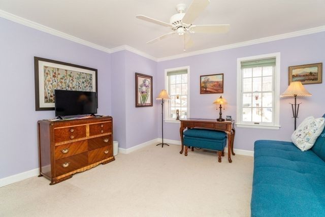 22 N Stone Mill Dr 1111, Dedham, MA 02026