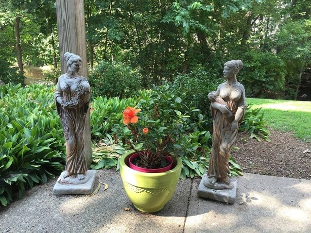 22 N Stone Mill Dr 1111, Dedham, MA 02026