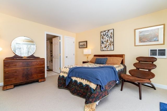 22 N Stone Mill Dr 1111, Dedham, MA 02026